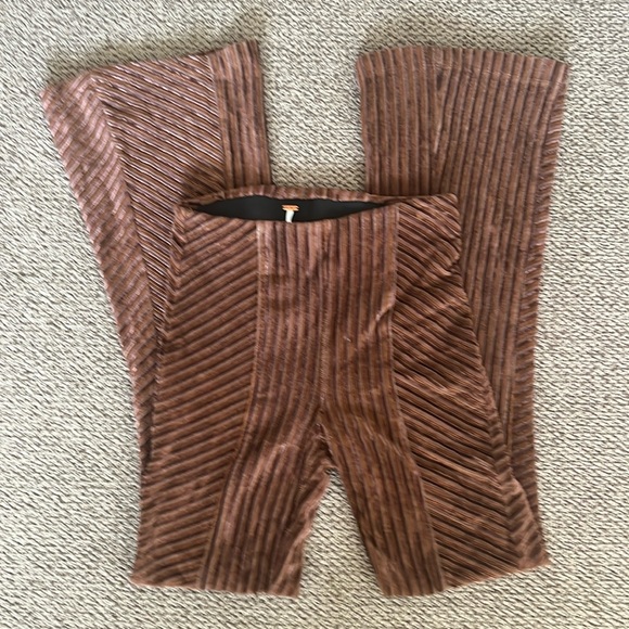 🎉HP🎉🎉Free People high rise flare legging - Picture 5 of 8